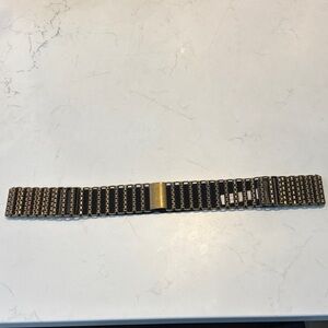 Rare Betsey‎ Johnson Metal with Stretch Back Belt